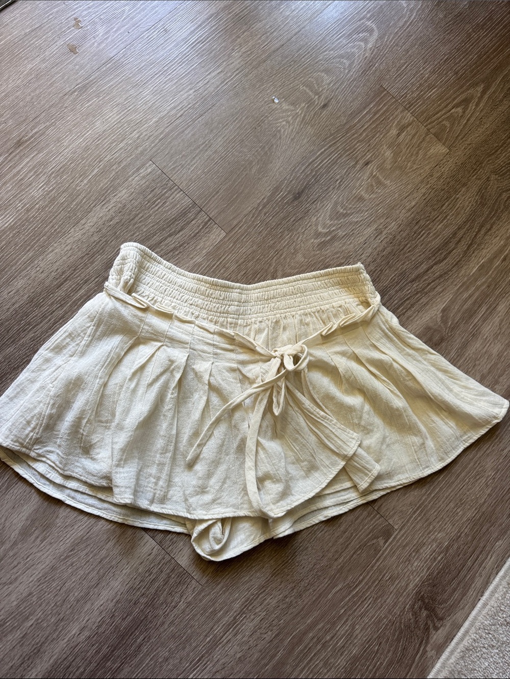 Cream Women's Tie-Front Linen Blend Skort